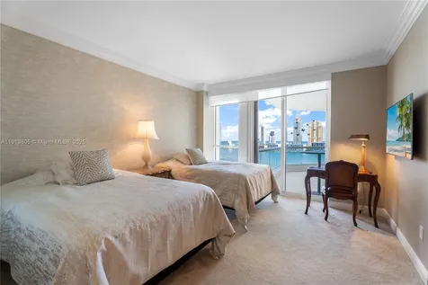 2600 Island Boulevard Aventura FL 33160