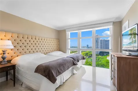 2600 Island Boulevard Aventura FL 33160