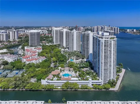 2600 Island Boulevard Aventura FL 33160