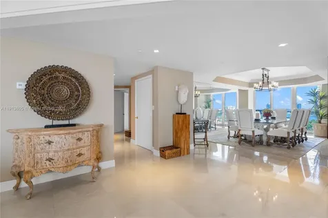 2600 Island Boulevard Aventura FL 33160