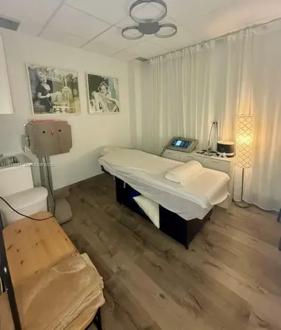 2500 E Hallandale Beach Boulevard Hallandale Beach FL 33009