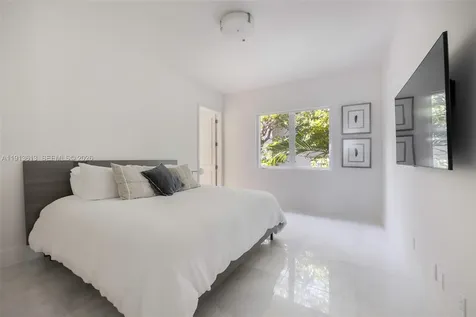 2760 Brickell Court Miami FL 33129