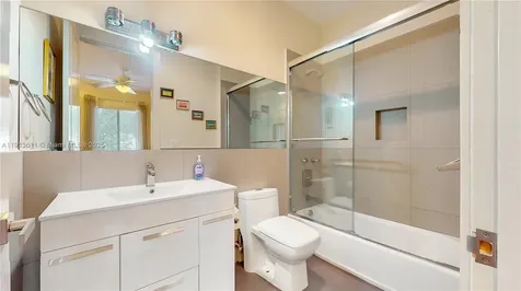 9424 SW 123rd Terrace Miami FL 33176