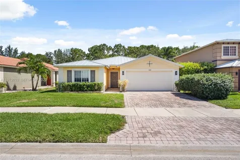 1924 SW Jamesport Drive Port St. Lucie FL 34953