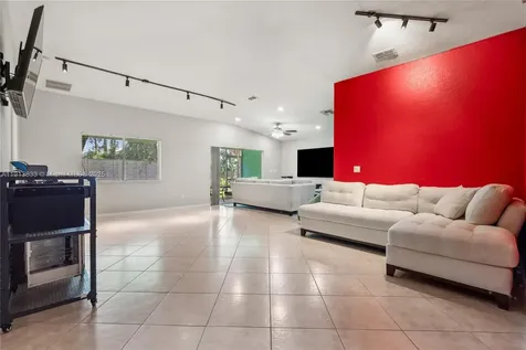 1924 SW Jamesport Drive Port Saint Lucie FL 34953