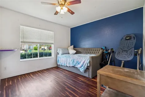 1924 SW Jamesport Drive Port St. Lucie FL 34953
