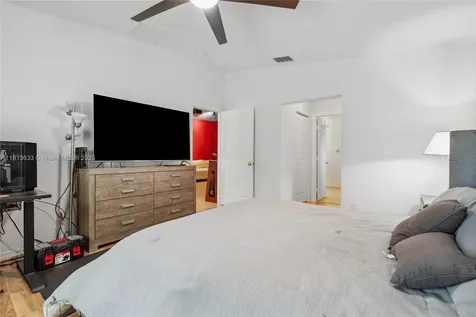 1924 SW Jamesport Drive Port Saint Lucie FL 34953