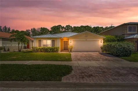1924 SW Jamesport Drive Port St. Lucie FL 34953