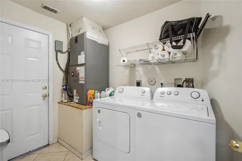 1924 SW Jamesport Drive Port Saint Lucie FL 34953