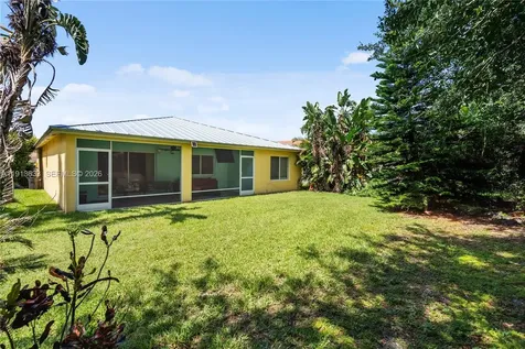 1924 SW Jamesport Drive Port St. Lucie FL 34953