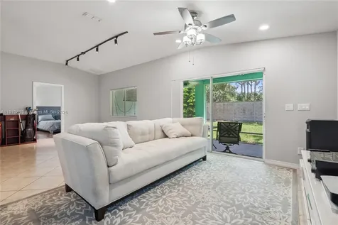 1924 SW Jamesport Drive Port Saint Lucie FL 34953