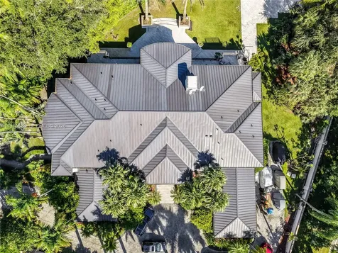 10395 SW 67th Avenue Pinecrest FL 33156
