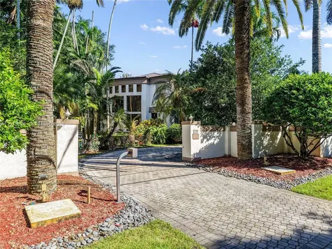10395 SW 67th Avenue Pinecrest FL 33156