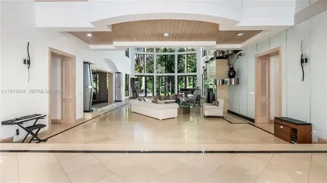 10395 SW 67th Avenue Pinecrest FL 33156