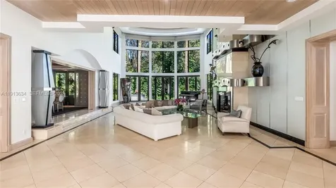 10395 SW 67th Avenue Pinecrest FL 33156
