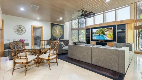 10395 SW 67th Avenue Pinecrest FL 33156