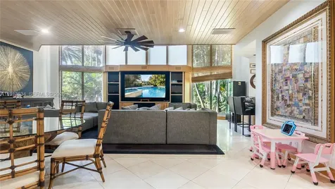 10395 SW 67th Avenue Pinecrest FL 33156