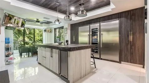 10395 SW 67th Avenue Pinecrest FL 33156