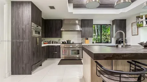 10395 SW 67th Avenue Pinecrest FL 33156