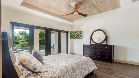 10395 SW 67th Avenue Pinecrest FL 33156