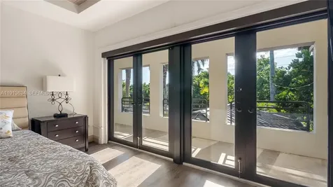 10395 SW 67th Avenue Pinecrest FL 33156