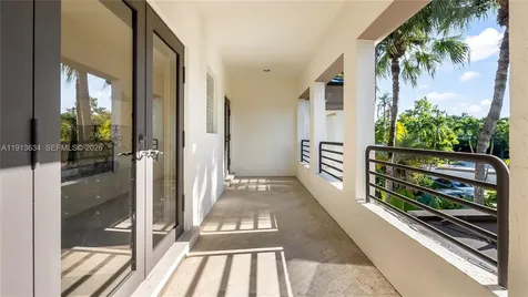 10395 SW 67th Avenue Pinecrest FL 33156