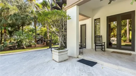 10395 SW 67th Avenue Pinecrest FL 33156