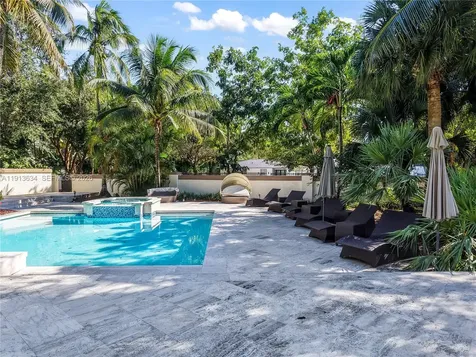 10395 SW 67th Avenue Pinecrest FL 33156