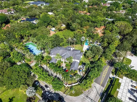 10395 SW 67th Avenue Pinecrest FL 33156