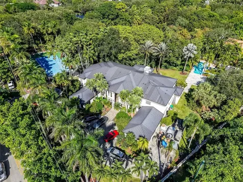 10395 SW 67th Avenue Pinecrest FL 33156