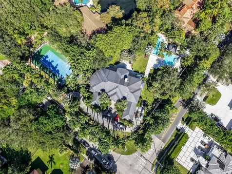 10395 SW 67th Avenue Pinecrest FL 33156