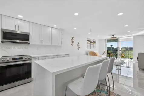 8900 Washington Boulevard Pembroke Pines FL 33025