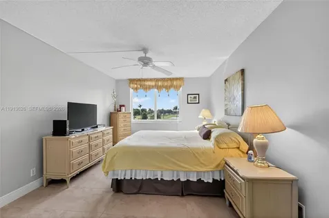 8900 Washington Boulevard Pembroke Pines FL 33025