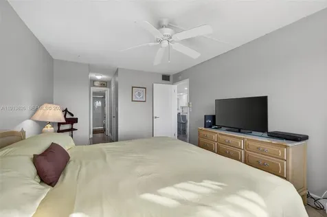8900 Washington Boulevard Pembroke Pines FL 33025