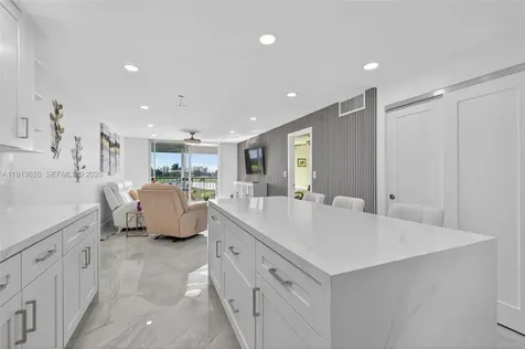 8900 Washington Boulevard Pembroke Pines FL 33025