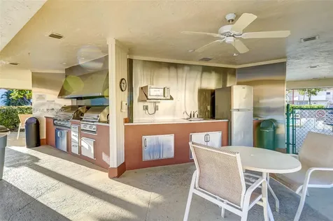 8900 Washington Boulevard Pembroke Pines FL 33025