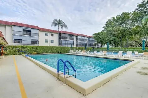 8900 Washington Boulevard Pembroke Pines FL 33025