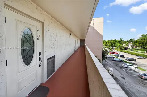 8900 Washington Boulevard Pembroke Pines FL 33025