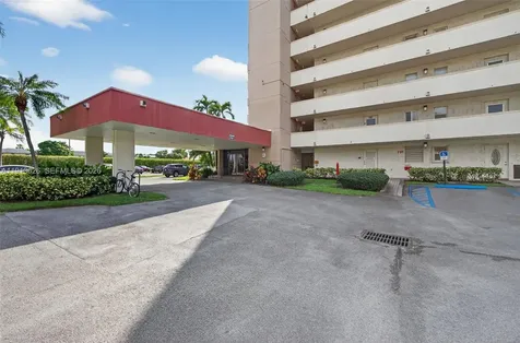 8900 Washington Boulevard Pembroke Pines FL 33025