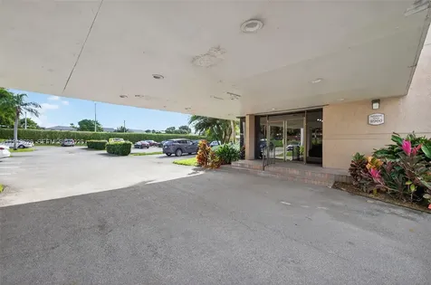 8900 Washington Boulevard Pembroke Pines FL 33025
