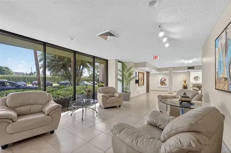 8900 Washington Boulevard Pembroke Pines FL 33025