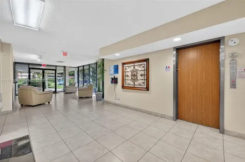 8900 Washington Boulevard Pembroke Pines FL 33025