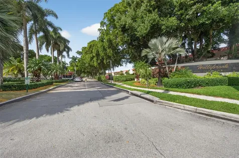 8900 Washington Boulevard Pembroke Pines FL 33025