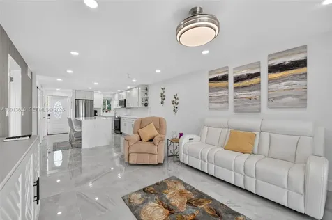 8900 Washington Boulevard Pembroke Pines FL 33025