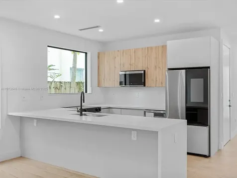 3616 Thomas Avenue Miami FL 33133