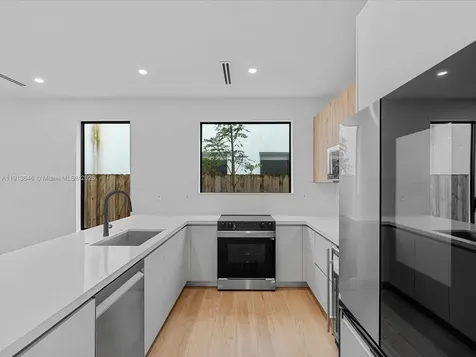 3616 Thomas Avenue Miami FL 33133