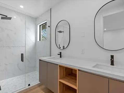 3616 Thomas Avenue Miami FL 33133