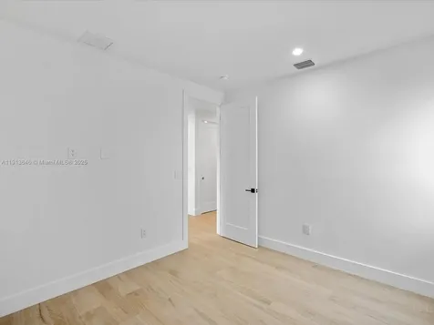 3616 Thomas Avenue Miami FL 33133