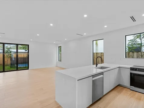 3616 Thomas Avenue Miami FL 33133
