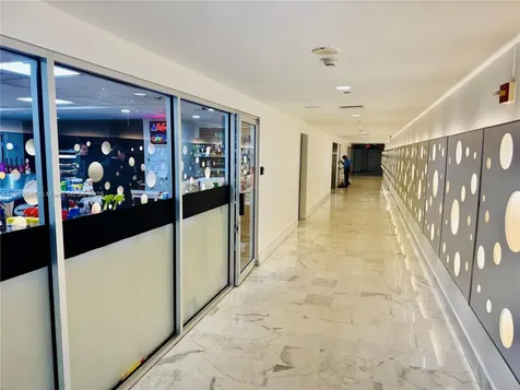 1000 West Avenue Miami Beach FL 33139